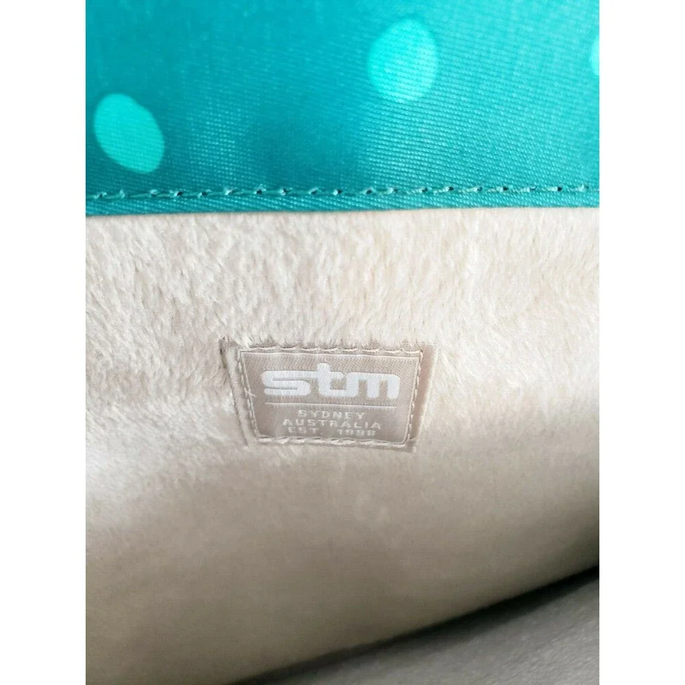 STM laptop carrier